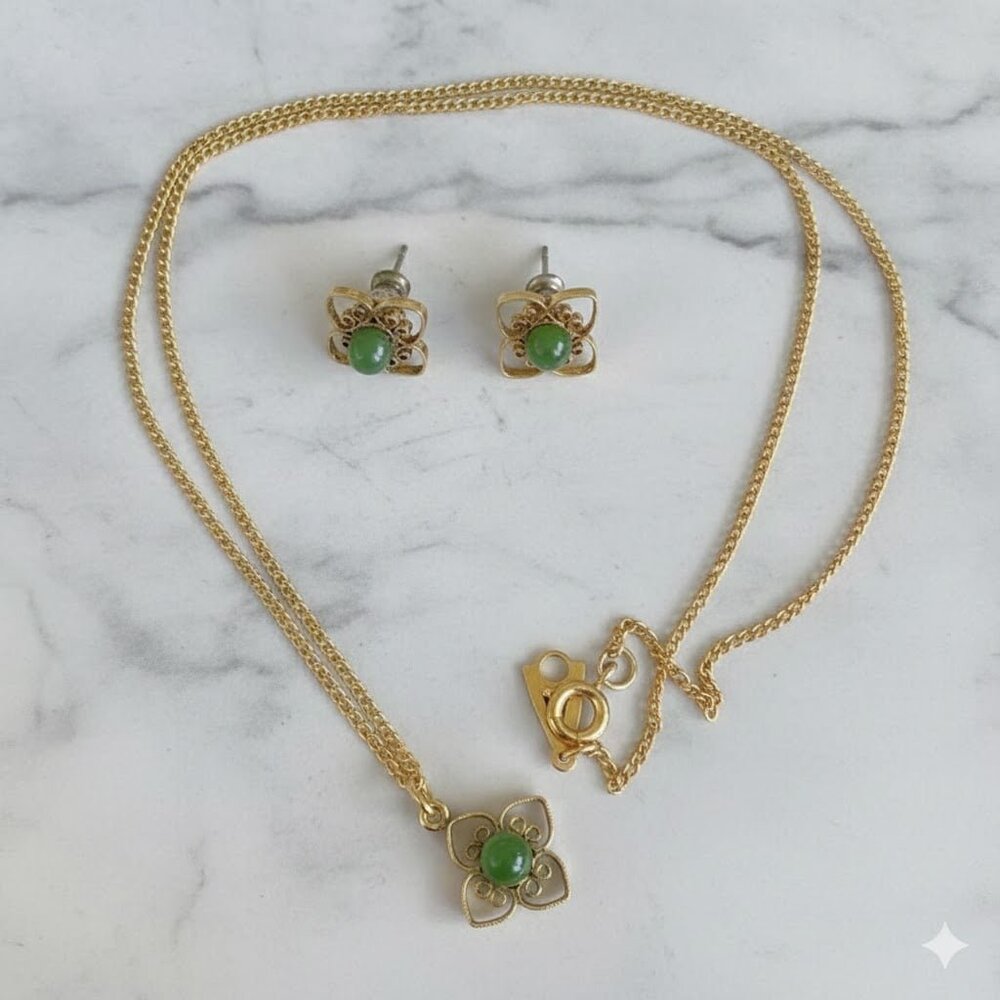 Vintage 12k Gold Filled Genuine Jade Pendant & Chain – 12K Gold Filled